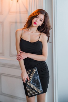 X姓女RAPPER的首次亮相
